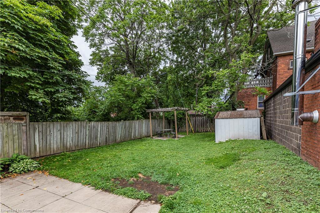 32 Pearl Street S Property Photo 43