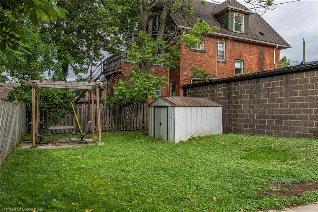 32 Pearl Street S Property Photo 50
