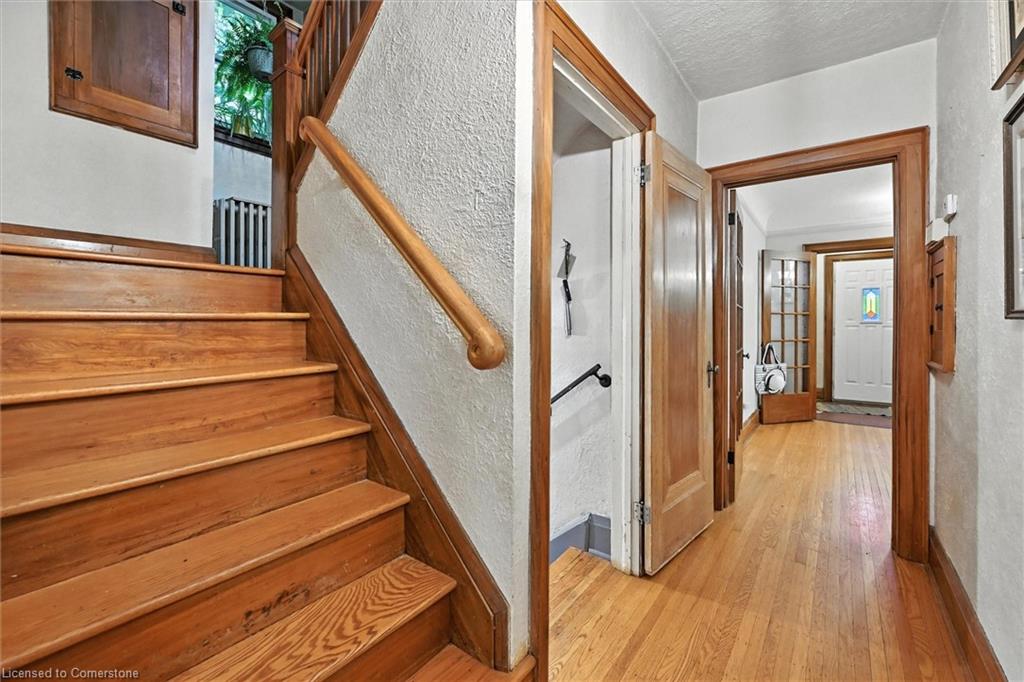 36 Grosvenor Avenue S Property Photo 24