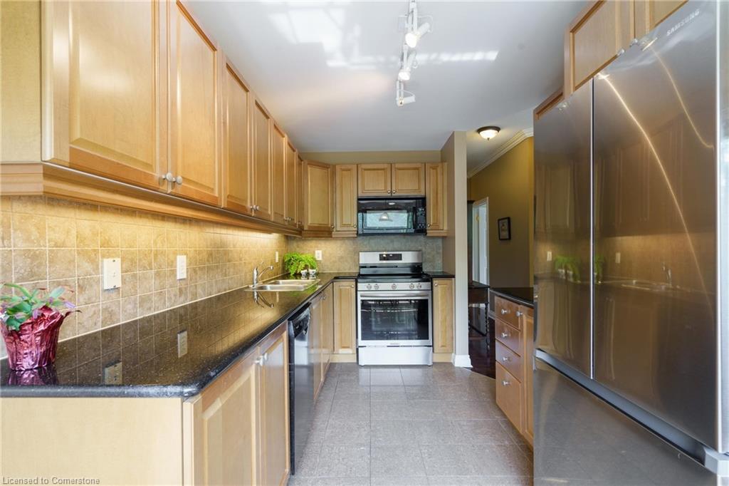 405-4000 Creekside Drive Property Photo 14