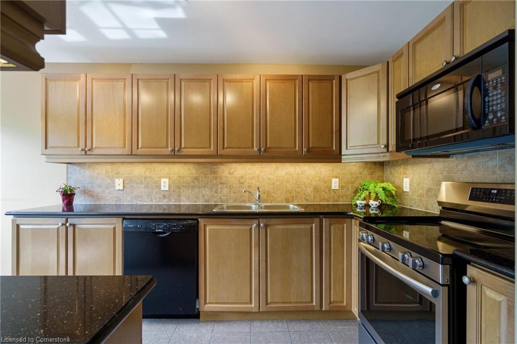 405-4000 Creekside Drive Property Photo 17