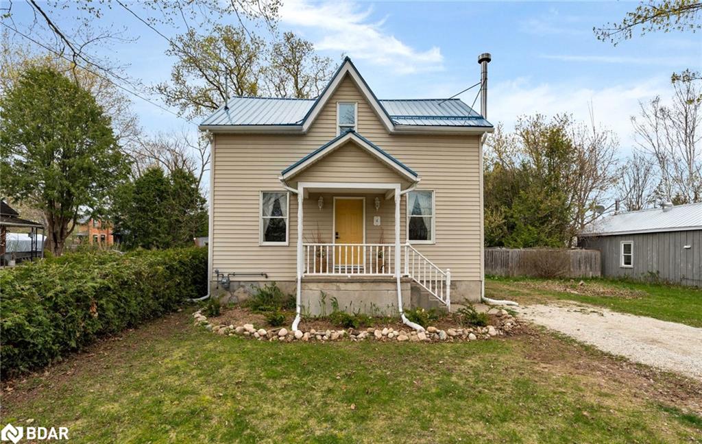 4 Wellington Street E Property Photo 1
