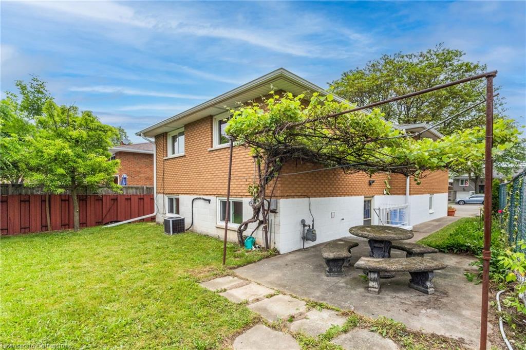 18 Renner Court Property Photo 34