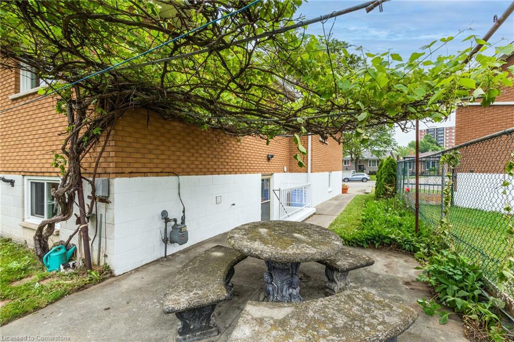 18 Renner Court Property Photo 35