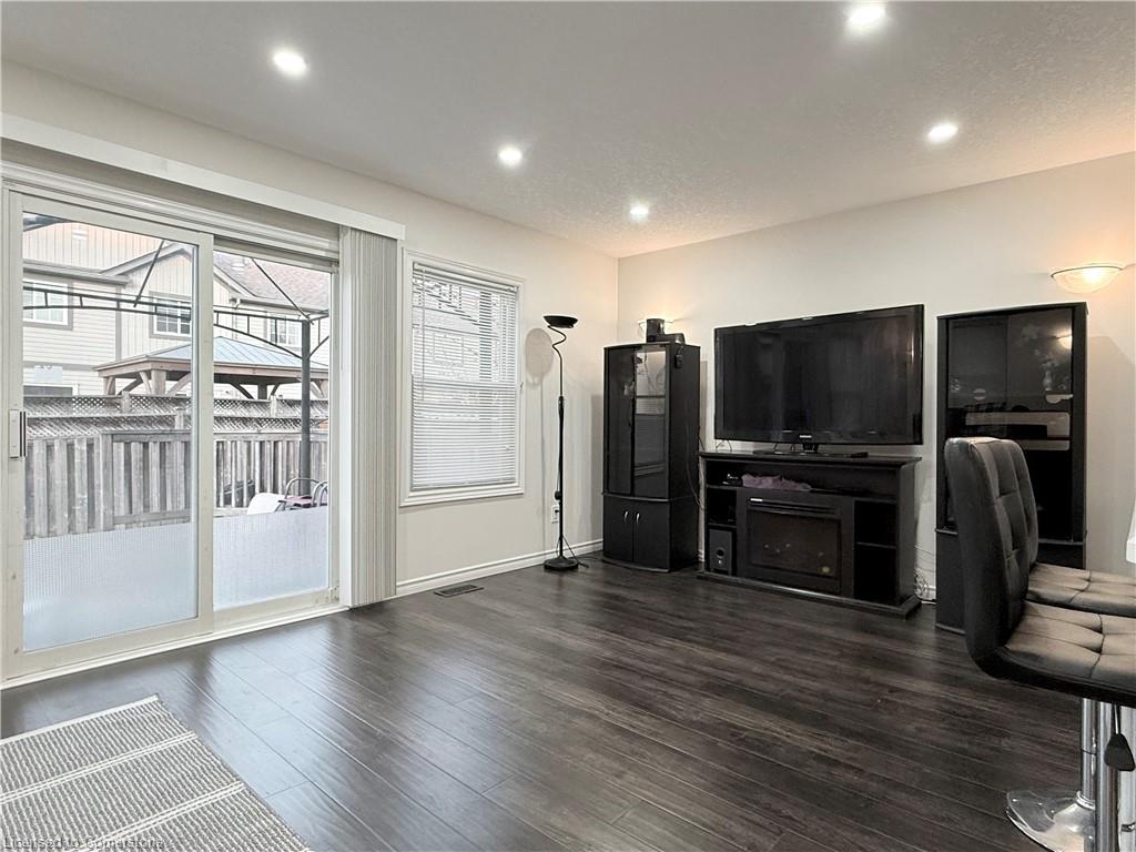 95 Indigo Street Property Photo 10