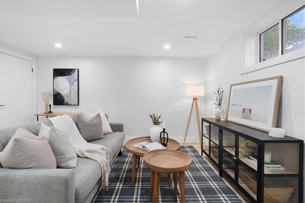 15 Mellenby Street Property Photo 34