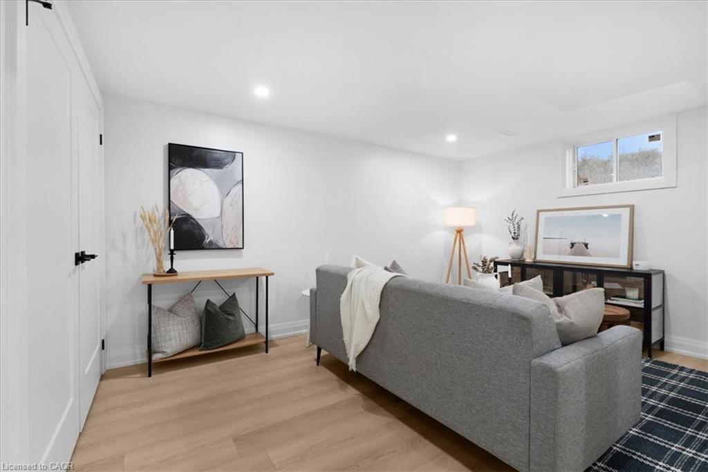 15 Mellenby Street Property Photo 35