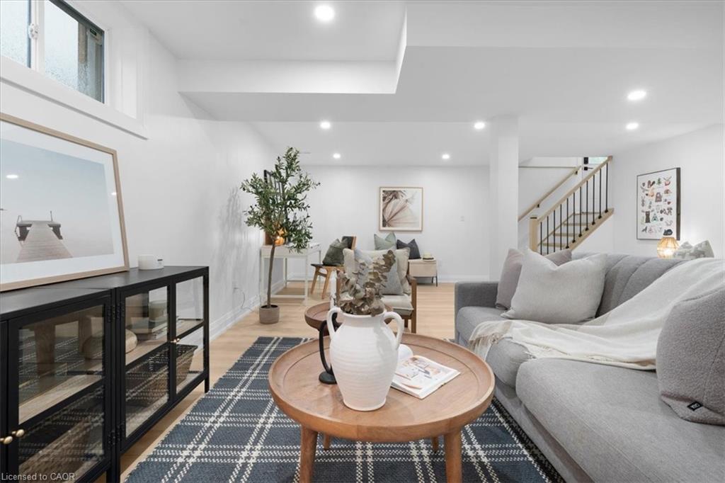 15 Mellenby Street Property Photo 36