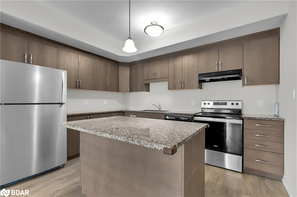 32-261 Woodbine Avenue Property Photo 5