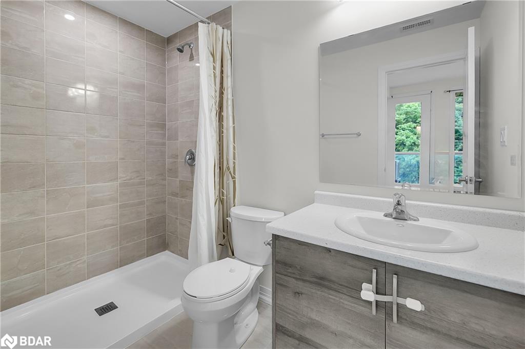 32-261 Woodbine Avenue Property Photo 11
