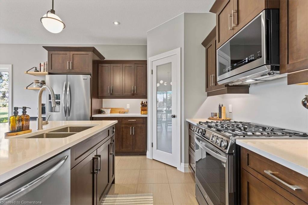 14 Highview Street Property Photo 9