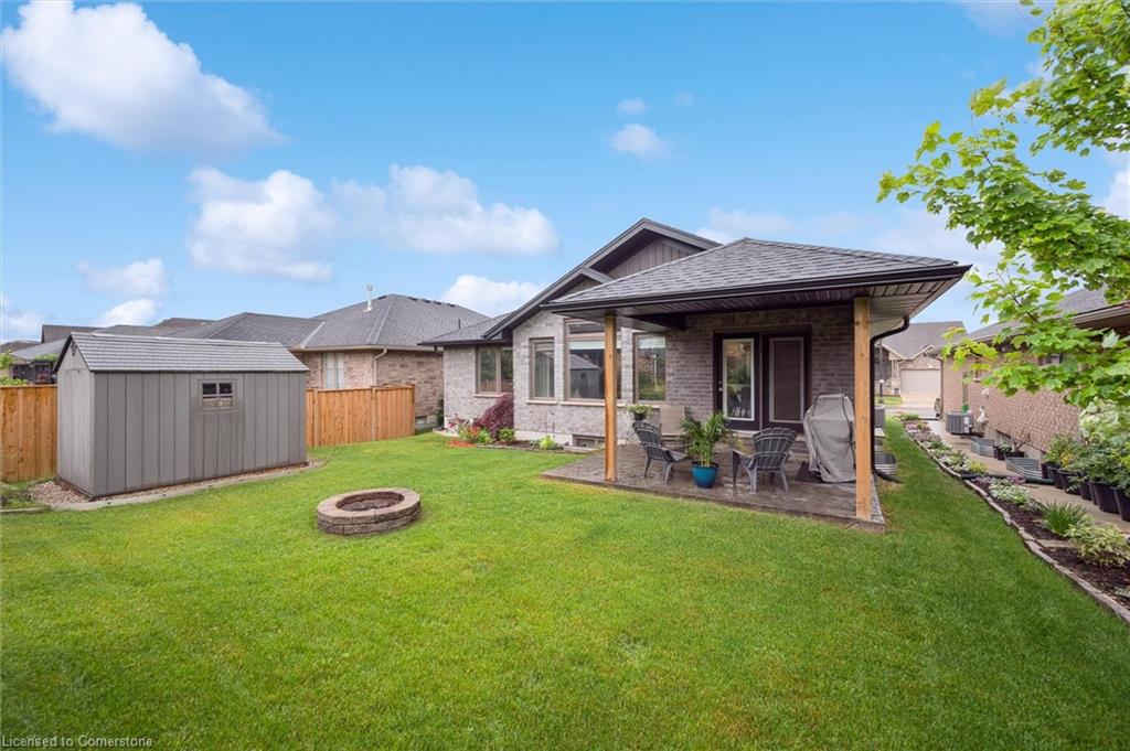 14 Howard Cres Property Photo 32