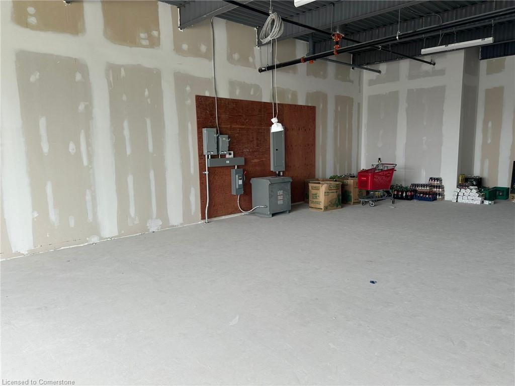 B206-1038 Garner Road W Property Photo 7