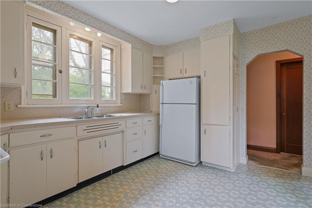 668 Harvest Road Property Photo 7