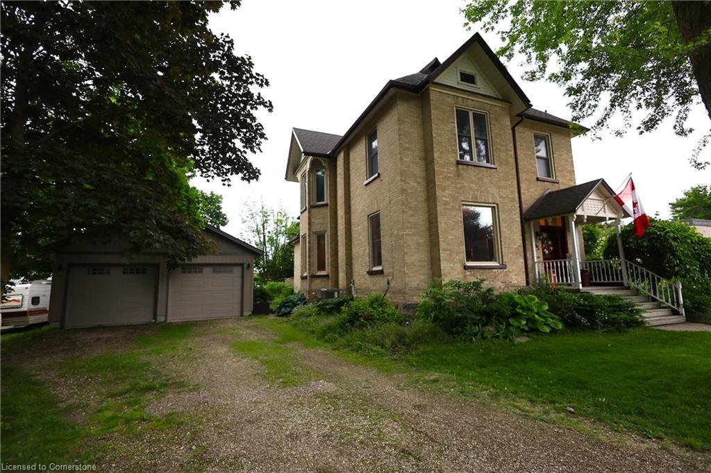 95 John Street S Property Photo 1