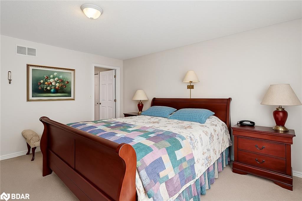 32 Illinois Crescent Property Photo 15