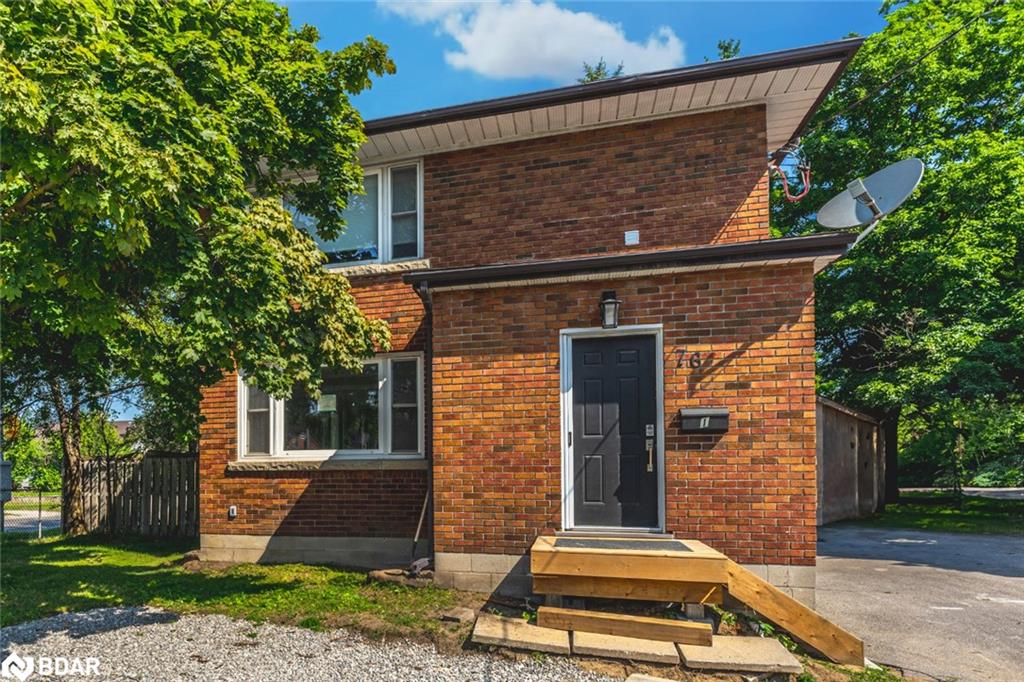3-76 John Street Property Photo 1