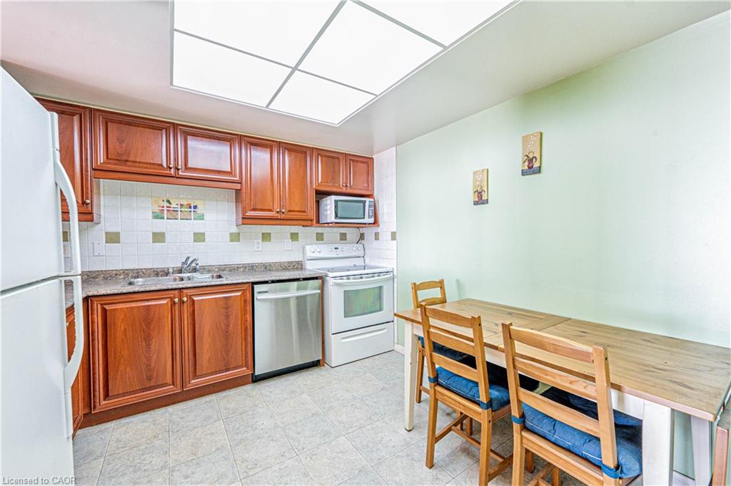 1503-8 Lisa Street Property Photo 20