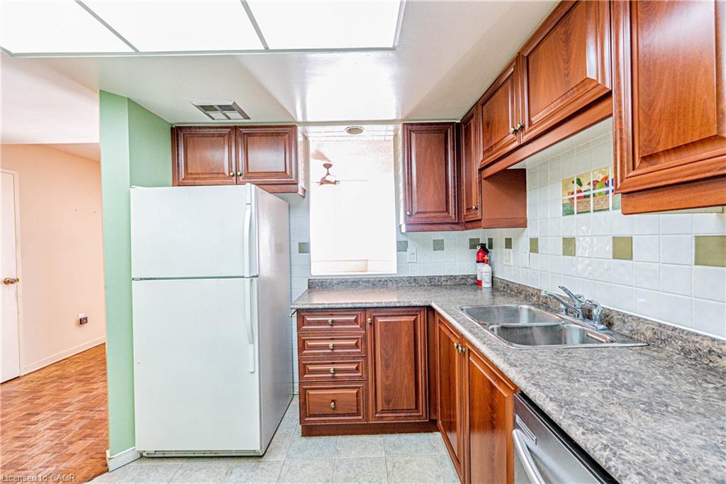 1503-8 Lisa Street Property Photo 22