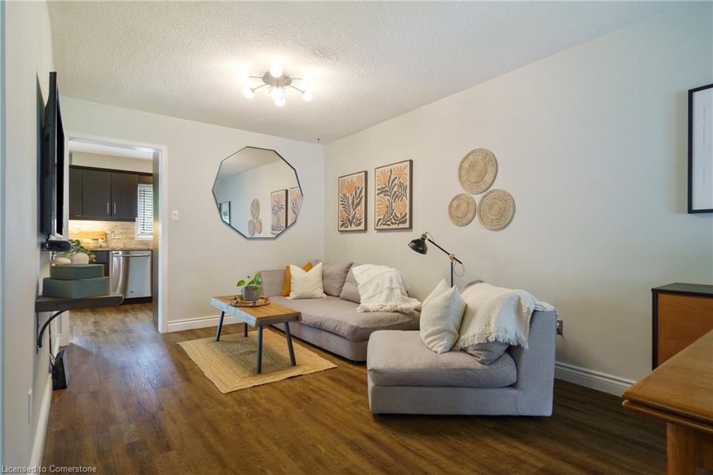 637 Amelia Crescent Property Photo 11