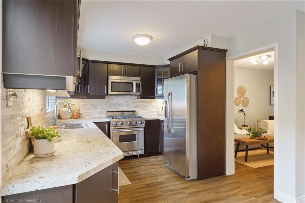 637 Amelia Crescent Property Photo 19