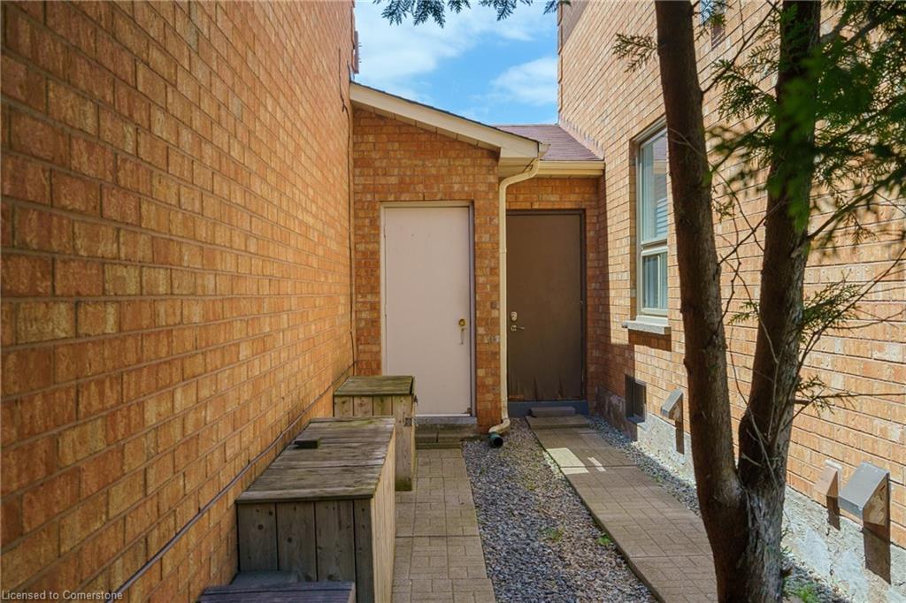637 Amelia Crescent Property Photo 45
