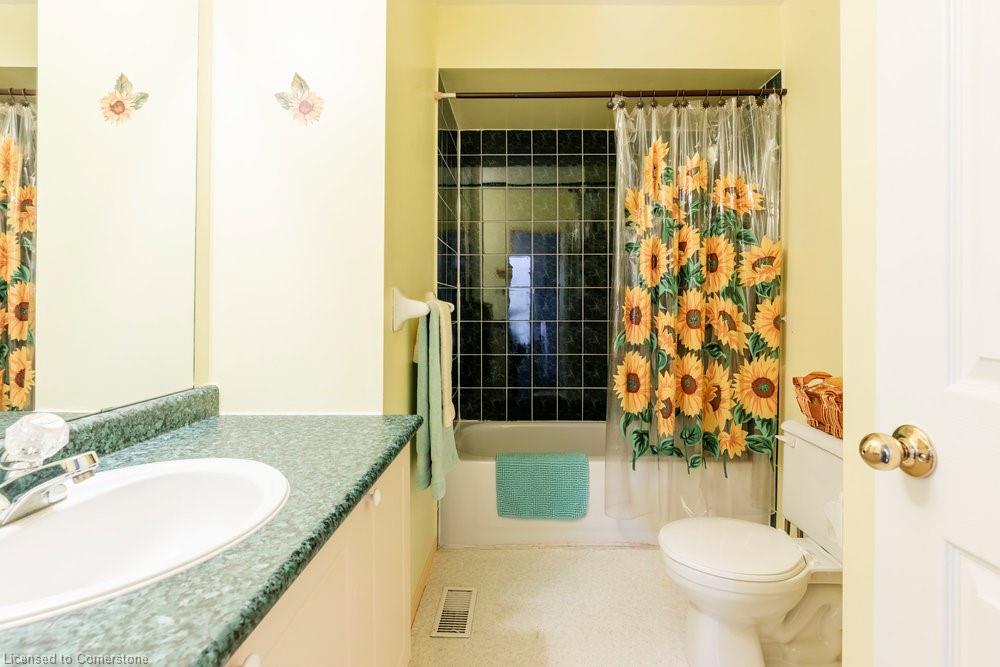1-31 Moss Boulevard Property Photo 18