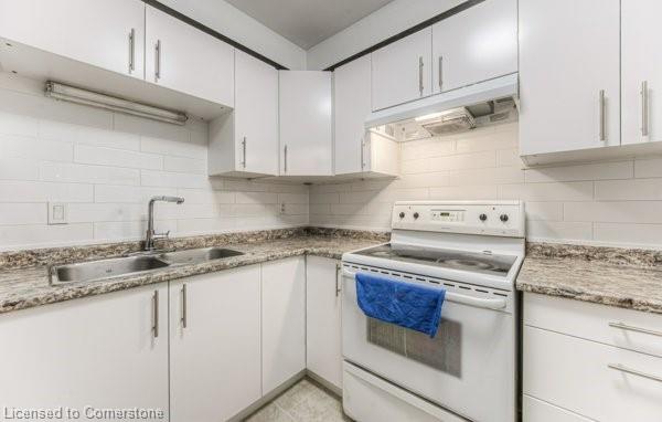 301e Bluevale Street N Property Photo 6