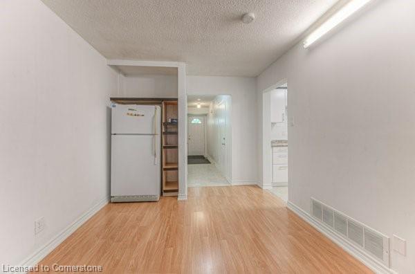 301e Bluevale Street N Property Photo 10