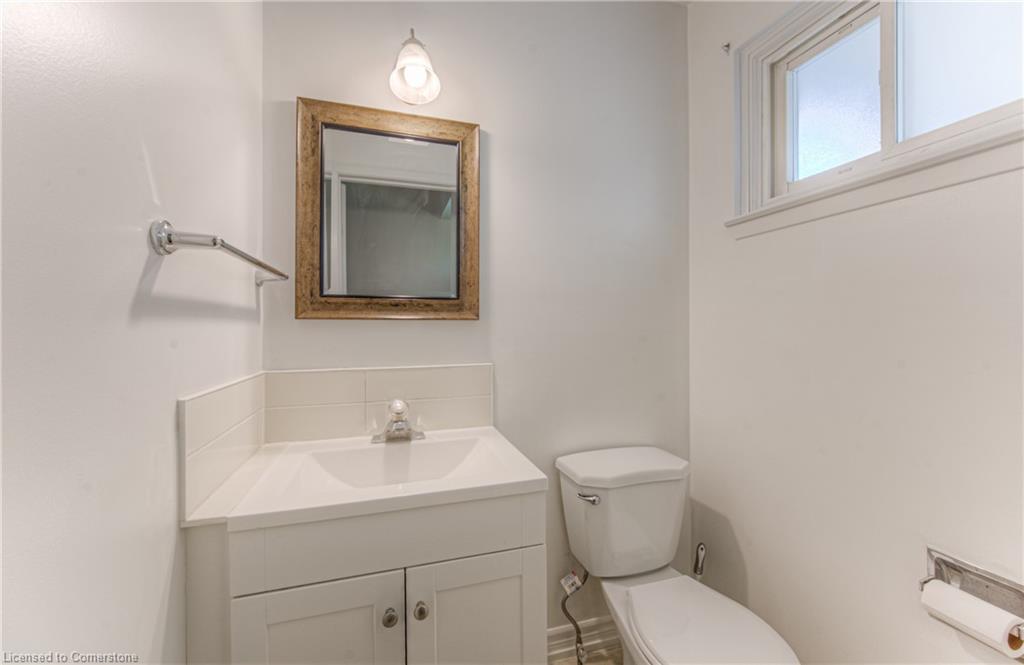 301e Bluevale Street N Property Photo 15