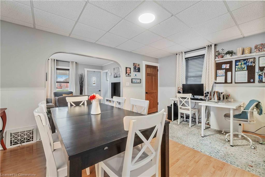 433 Davis Street Property Photo 6