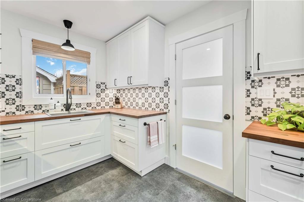 433 Davis Street Property Photo 15