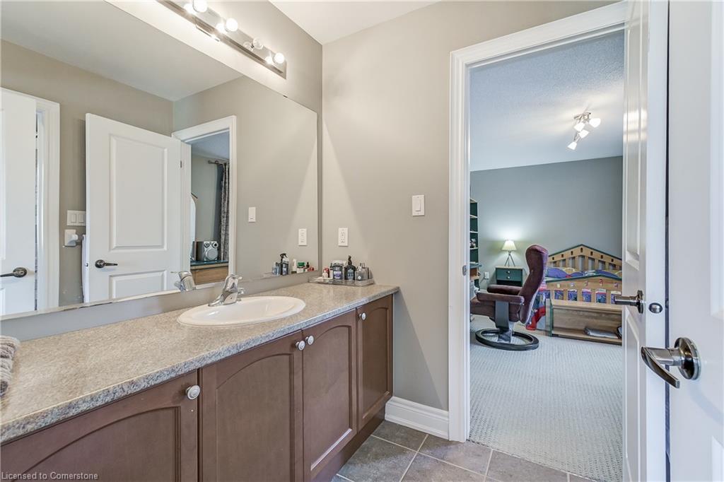 18 Flanders Road Property Photo 23
