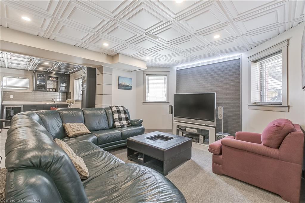 18 Flanders Road Property Photo 37