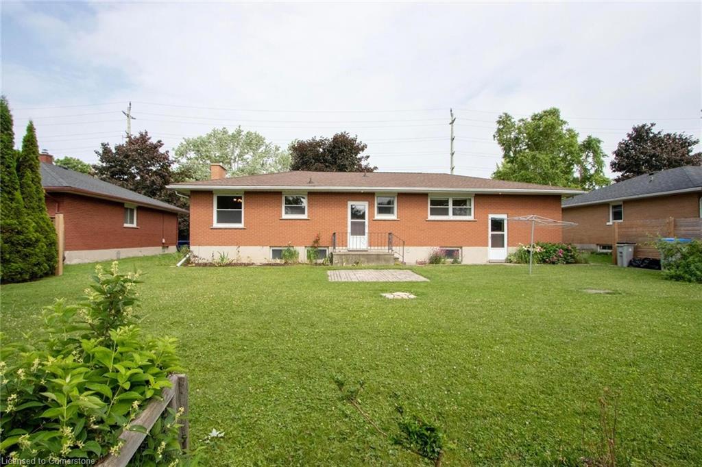 670 Davidson Avenue N Property Photo 5
