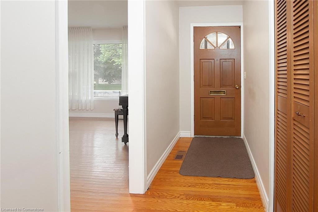 670 Davidson Avenue N Property Photo 17