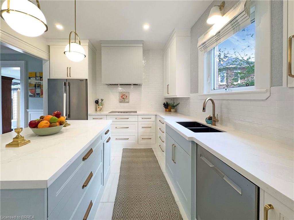 5 Hawarden Avenue Property Photo 17
