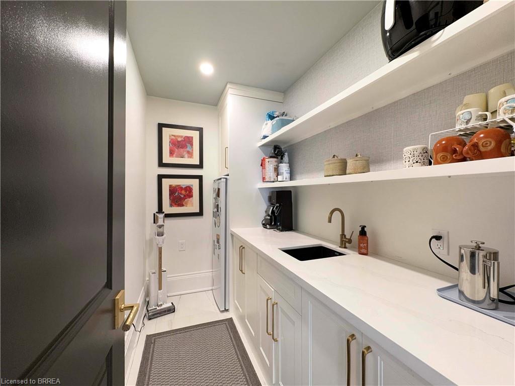 5 Hawarden Avenue Property Photo 20
