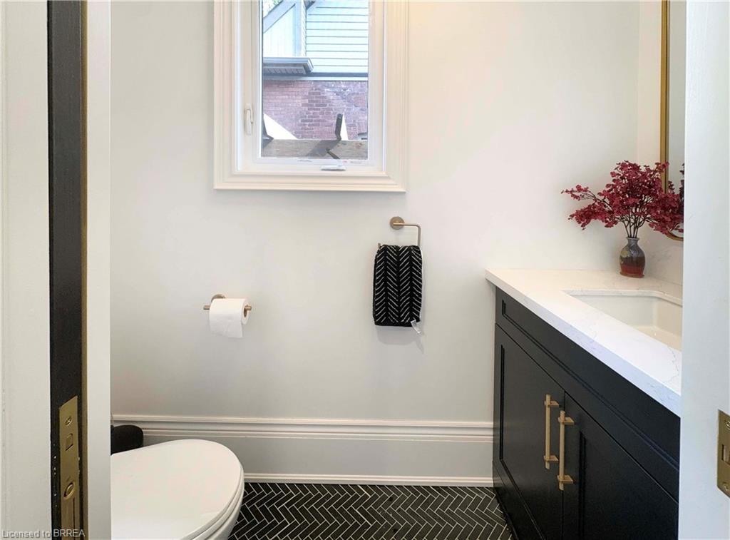 5 Hawarden Avenue Property Photo 21