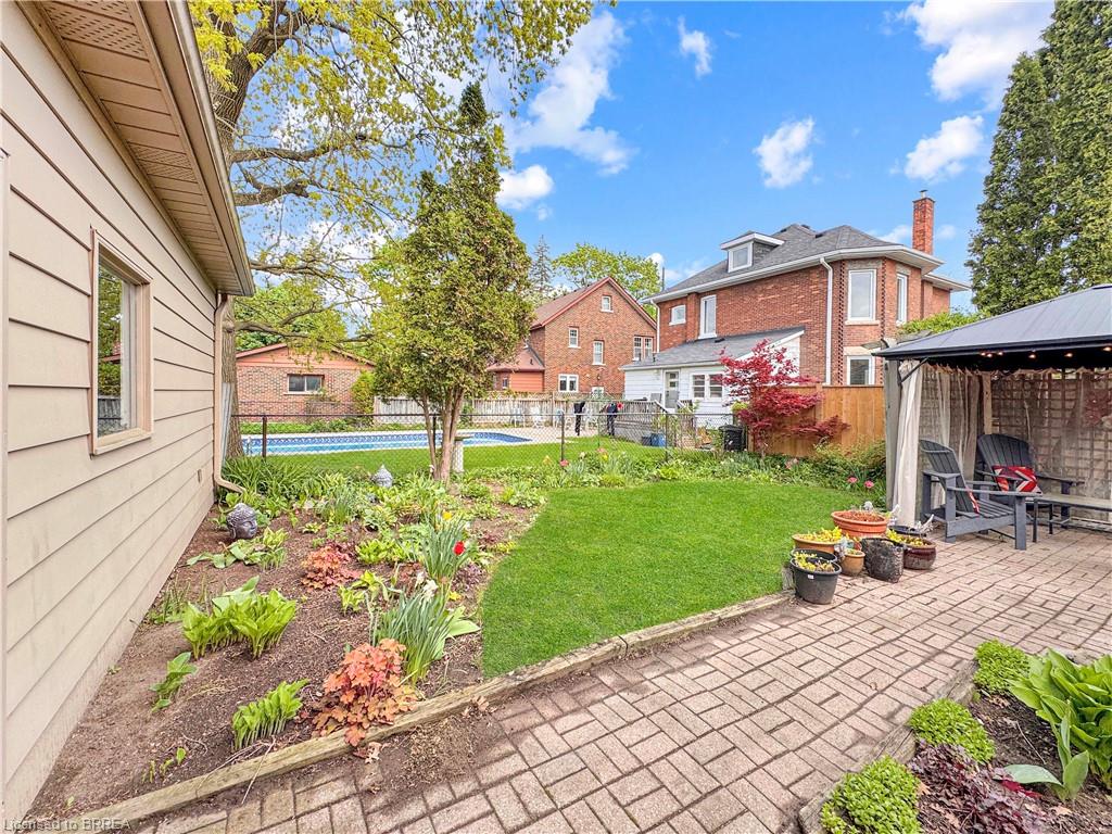 5 Hawarden Avenue Property Photo 35