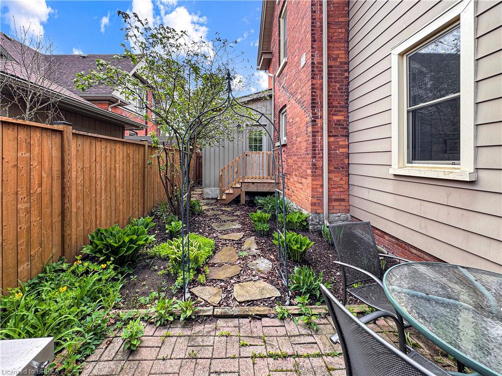 5 Hawarden Avenue Property Photo 38