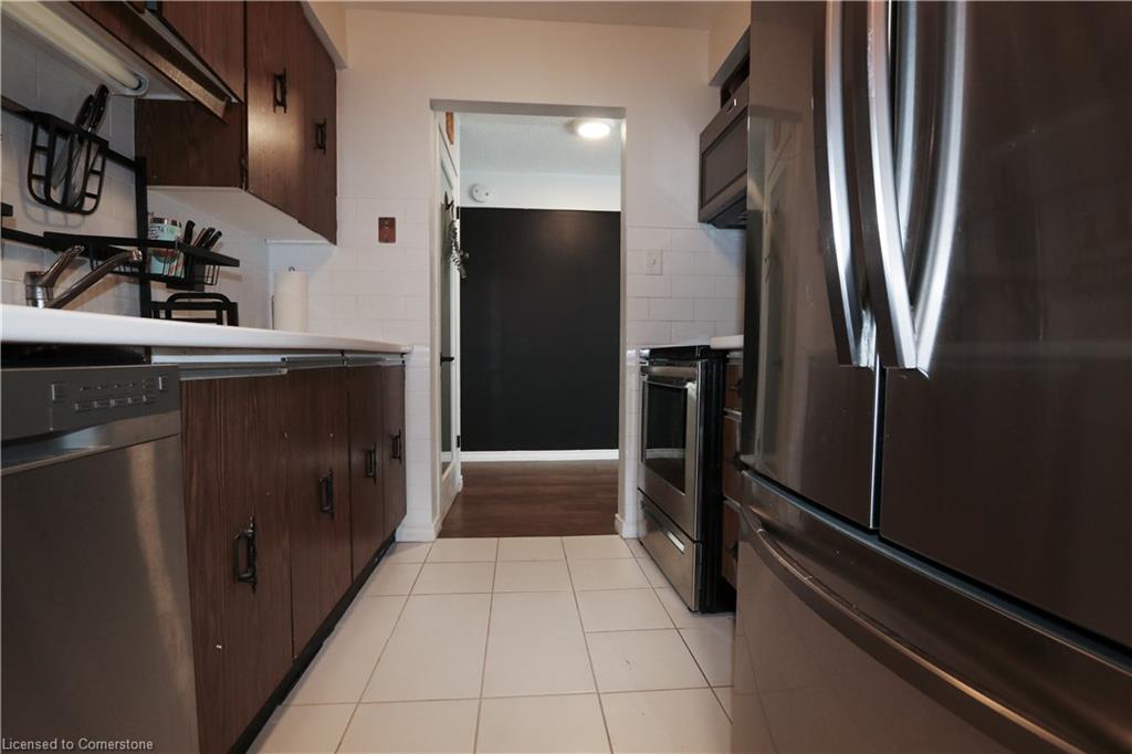 1-423 Keats Way Property Photo 5