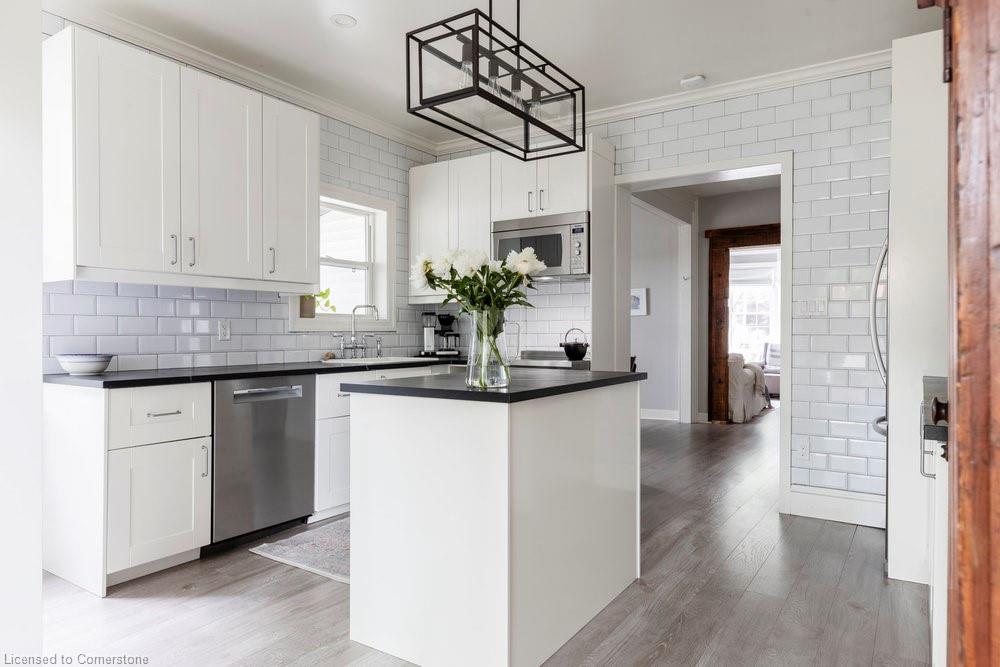 132 Park Street W Property Photo 15