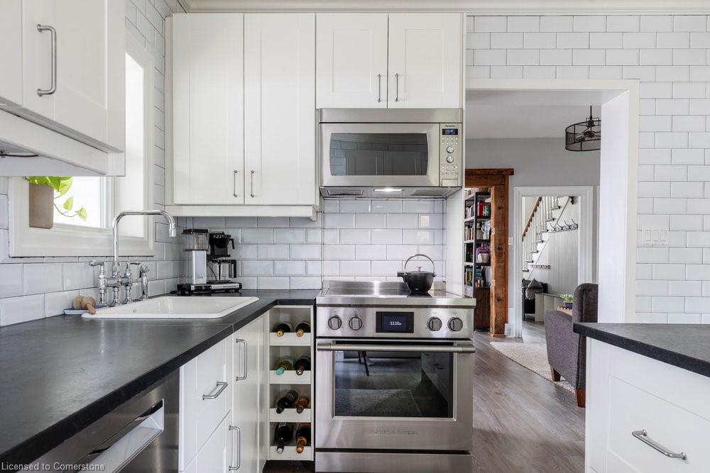 132 Park Street W Property Photo 16