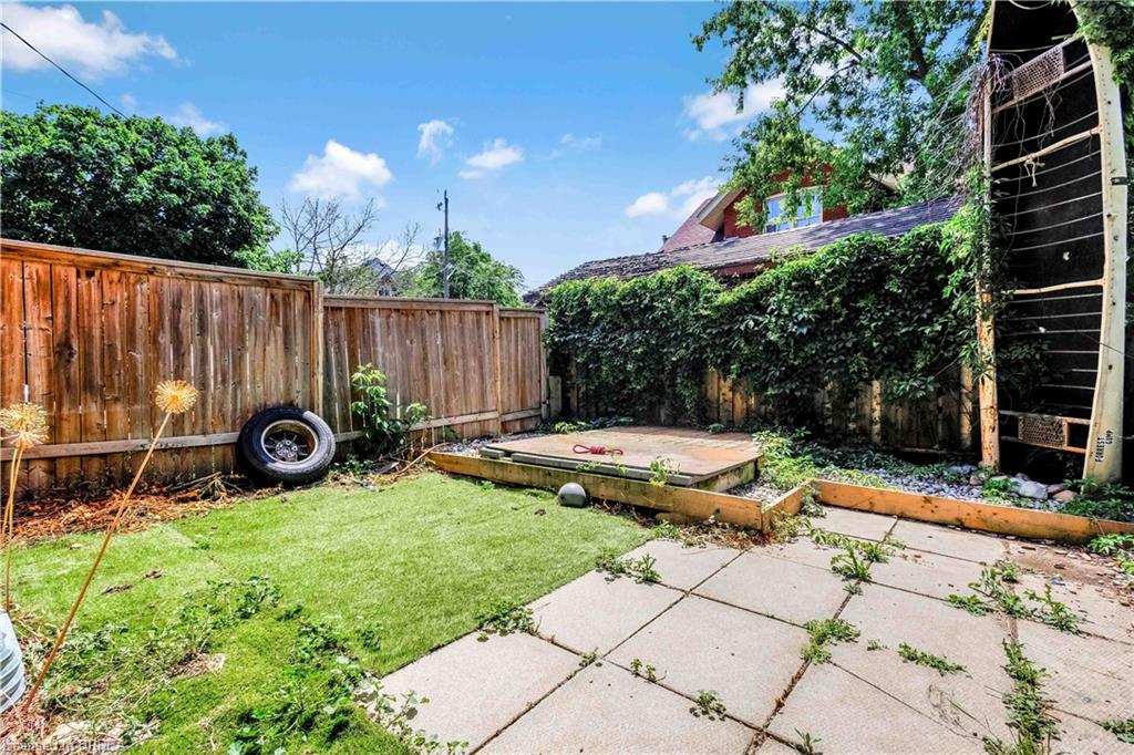 94 Peel Street Property Photo 15