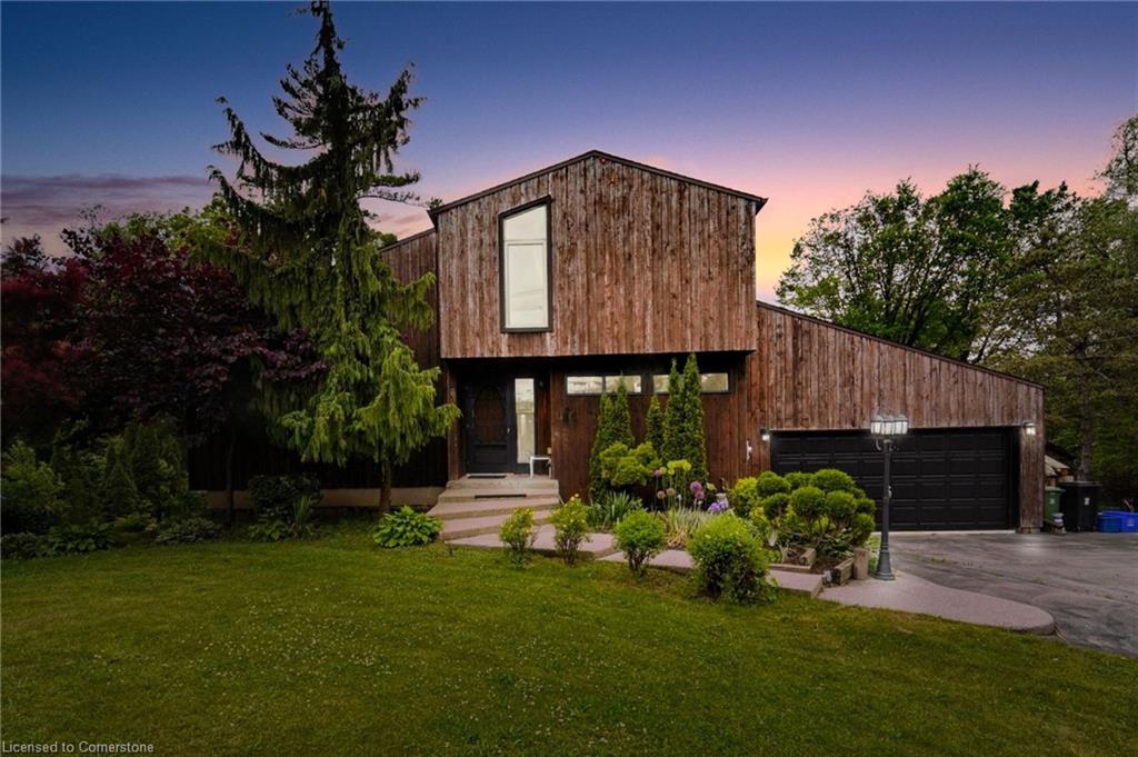 627 Millgrove Sideroad