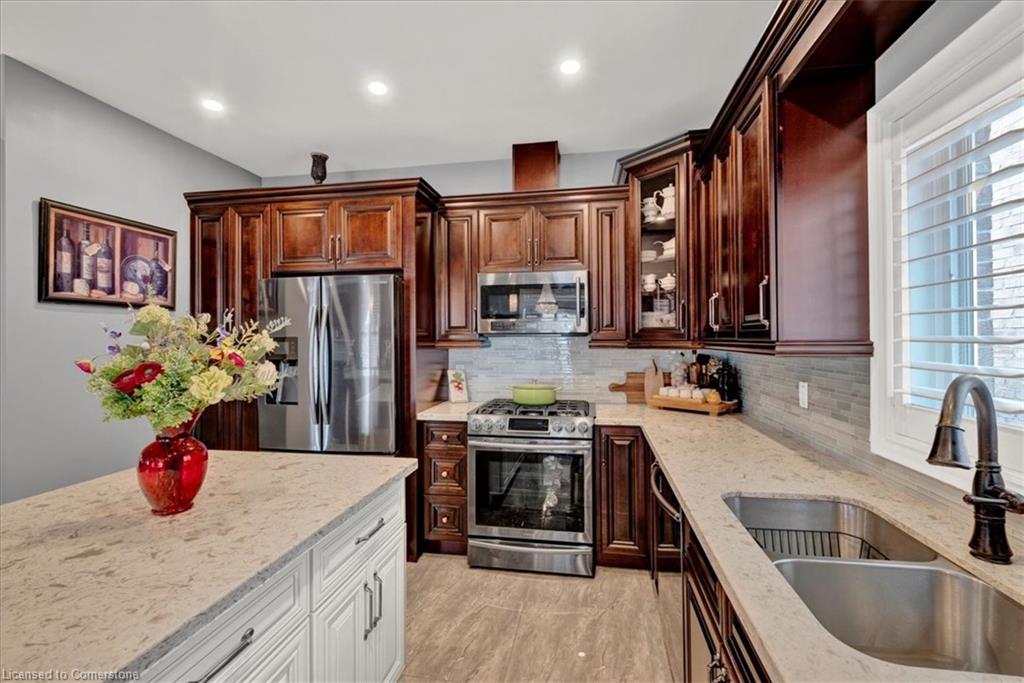 89 Eleanor Avenue Property Photo 7