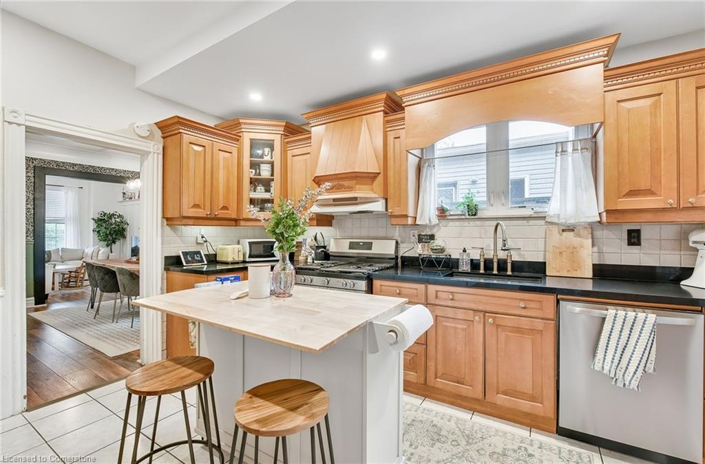 285 Bay Street N Property Photo 16