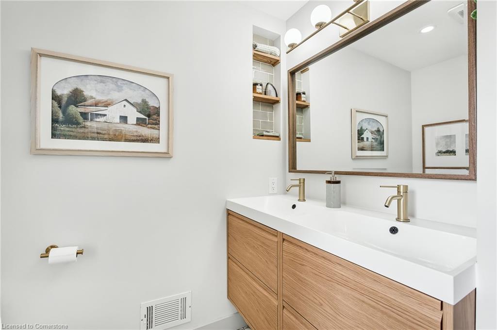 285 Bay Street N Property Photo 27