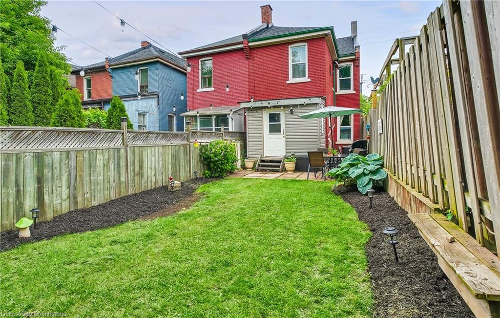 285 Bay Street N Property Photo 45